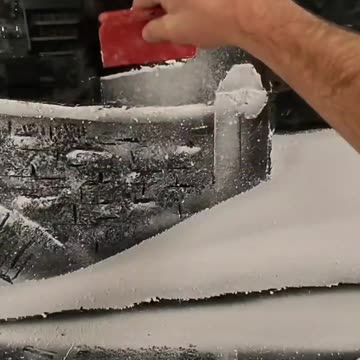 creat painting with snow spray graffiti homealone