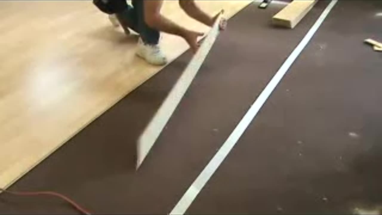 How to Measure & Cut Laminate Flooring