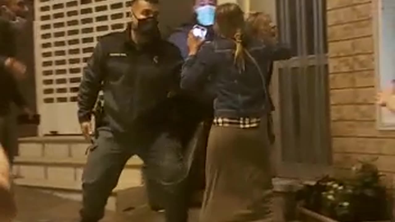 Police violence Italy plandemic