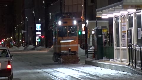 Morning snow removal in Sapporo