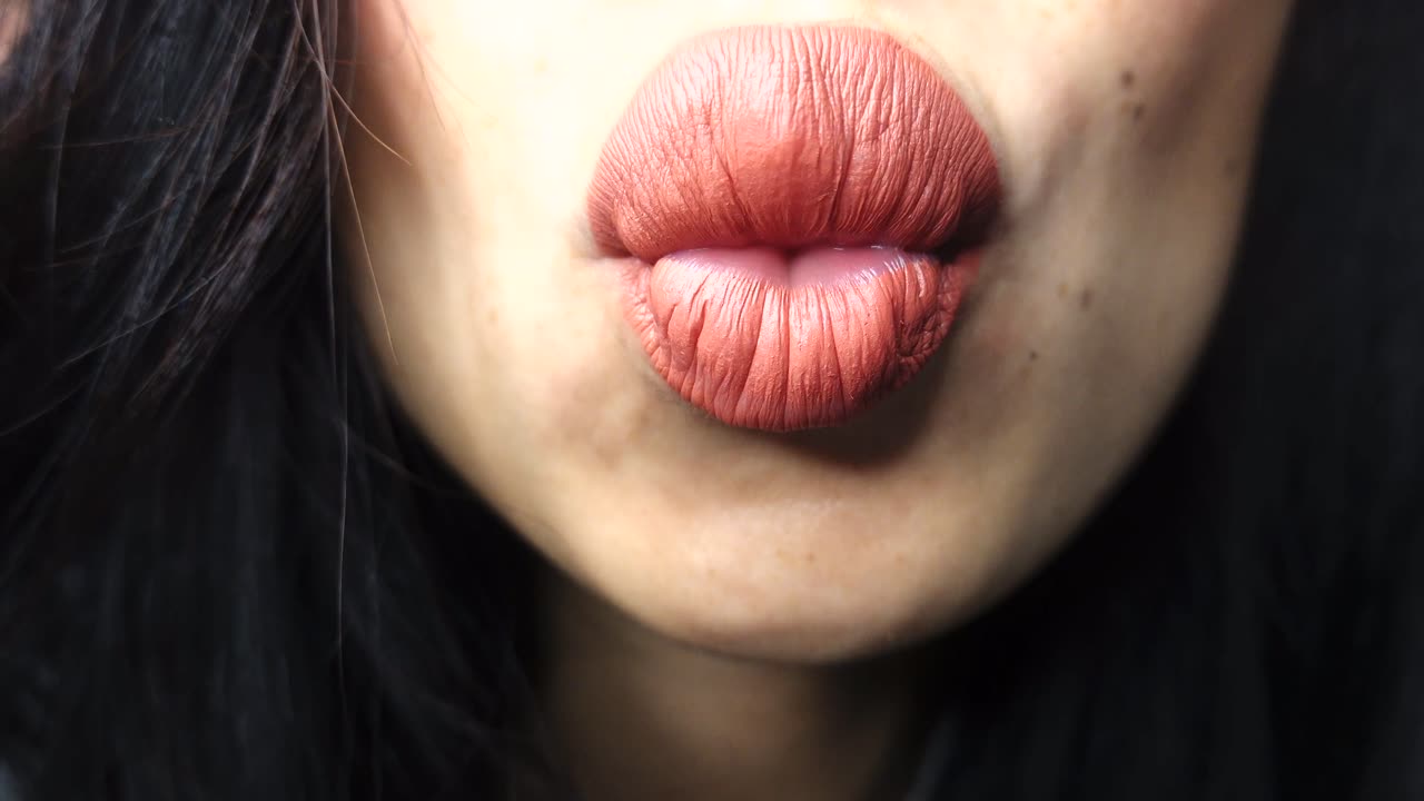 ASMR KISSES AND BREATHING