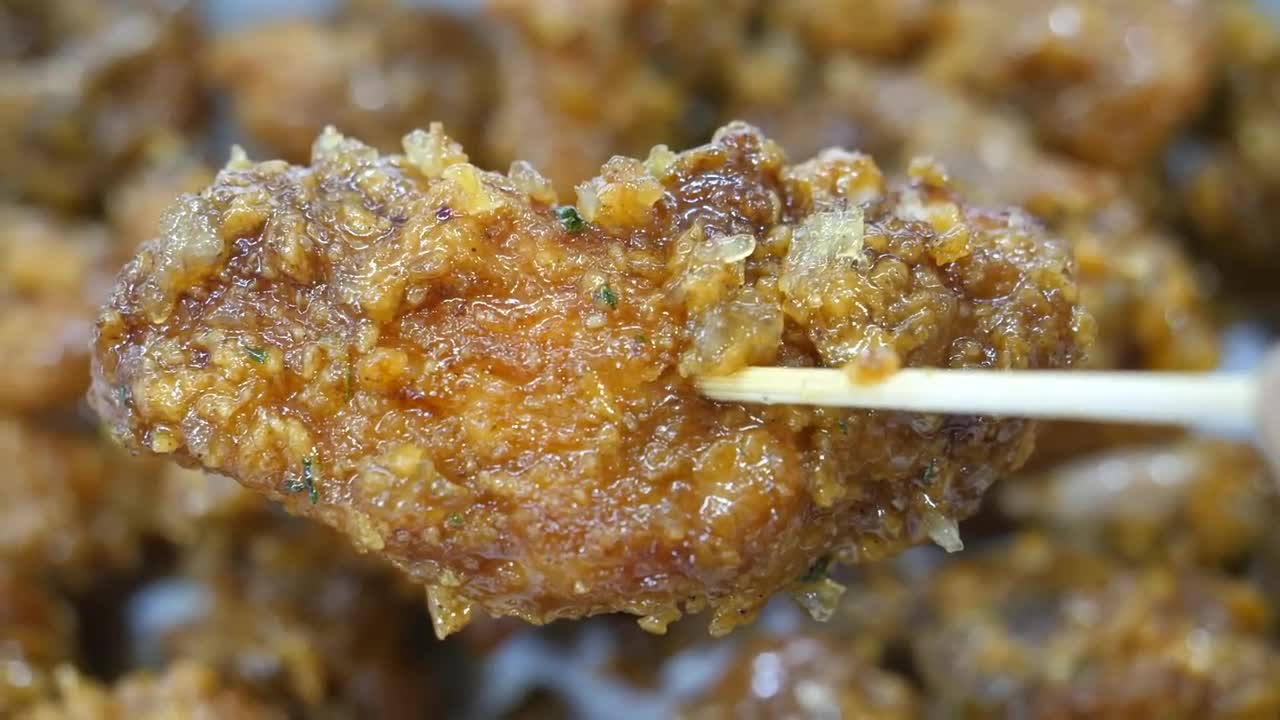 줄서서 먹는 누룽지 마늘 닭강정 - 광장시장 _ fried garlic chicken - korean street food