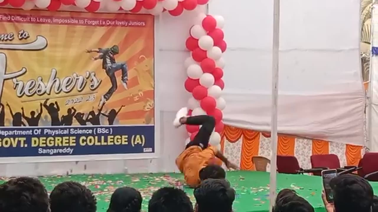 solo dance || freshers party || prashanth dancer🔥🔥|| Tara Degree college ||