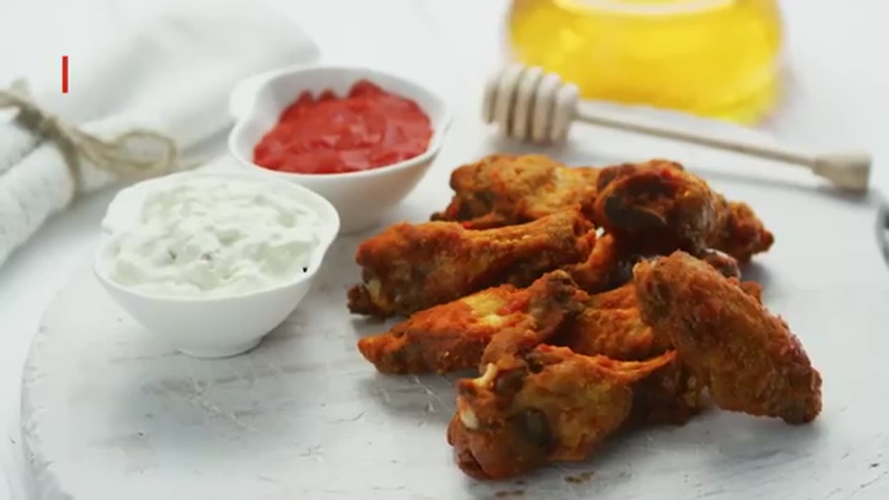 Why Chicken Wings Always Taste Better At A Restaurant