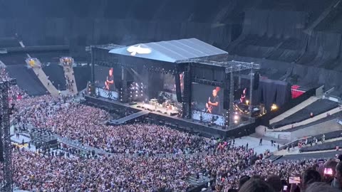 Brian Johnson Taylor Hawkins tribute London 2022