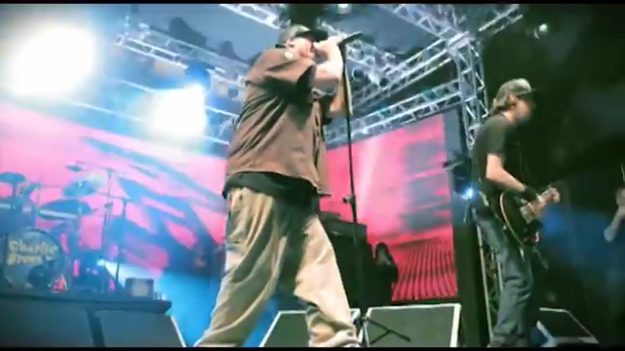 Charlie Brown Jr - Música Popular Caiçara (DVD Oficial)
