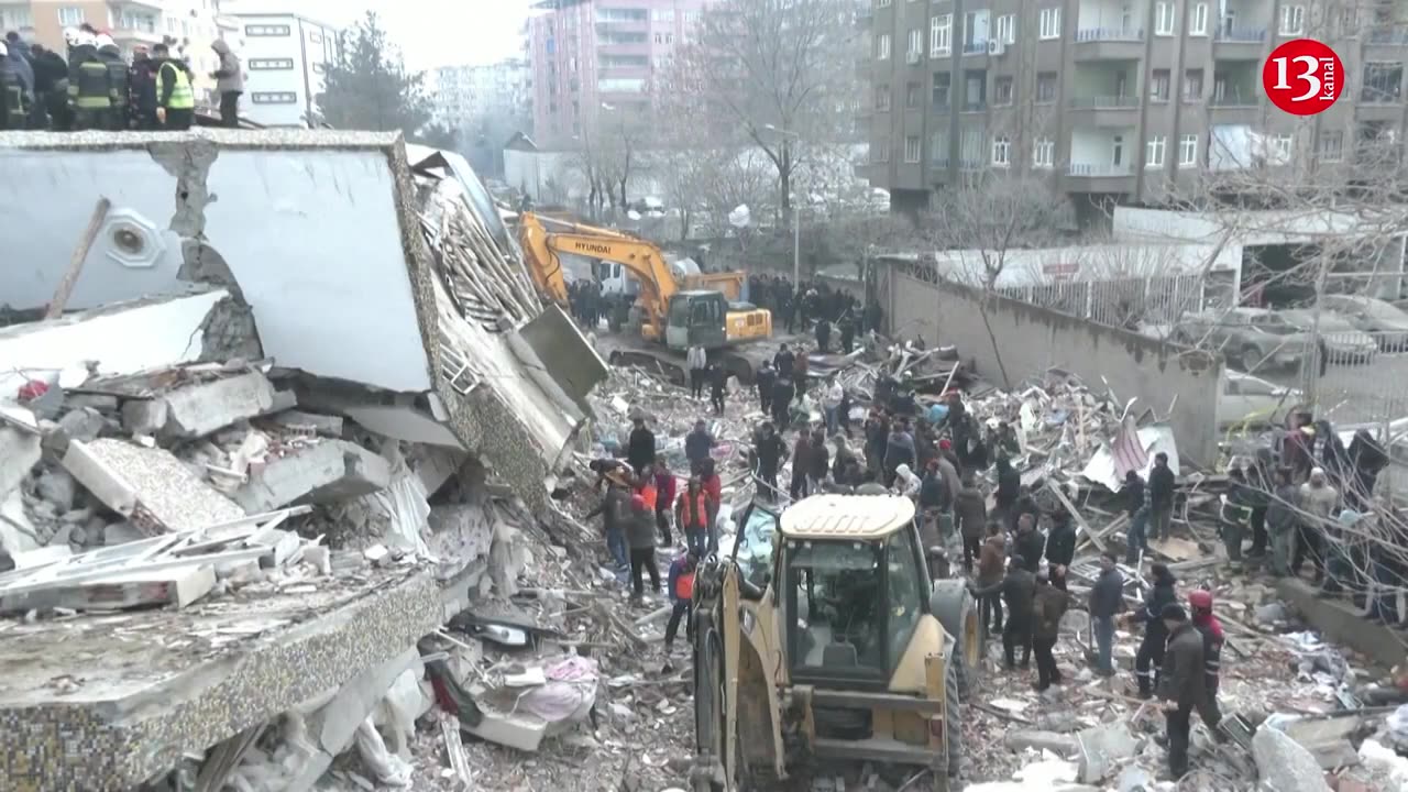 Quake survivor pulled from rubble in southeastern Turkey