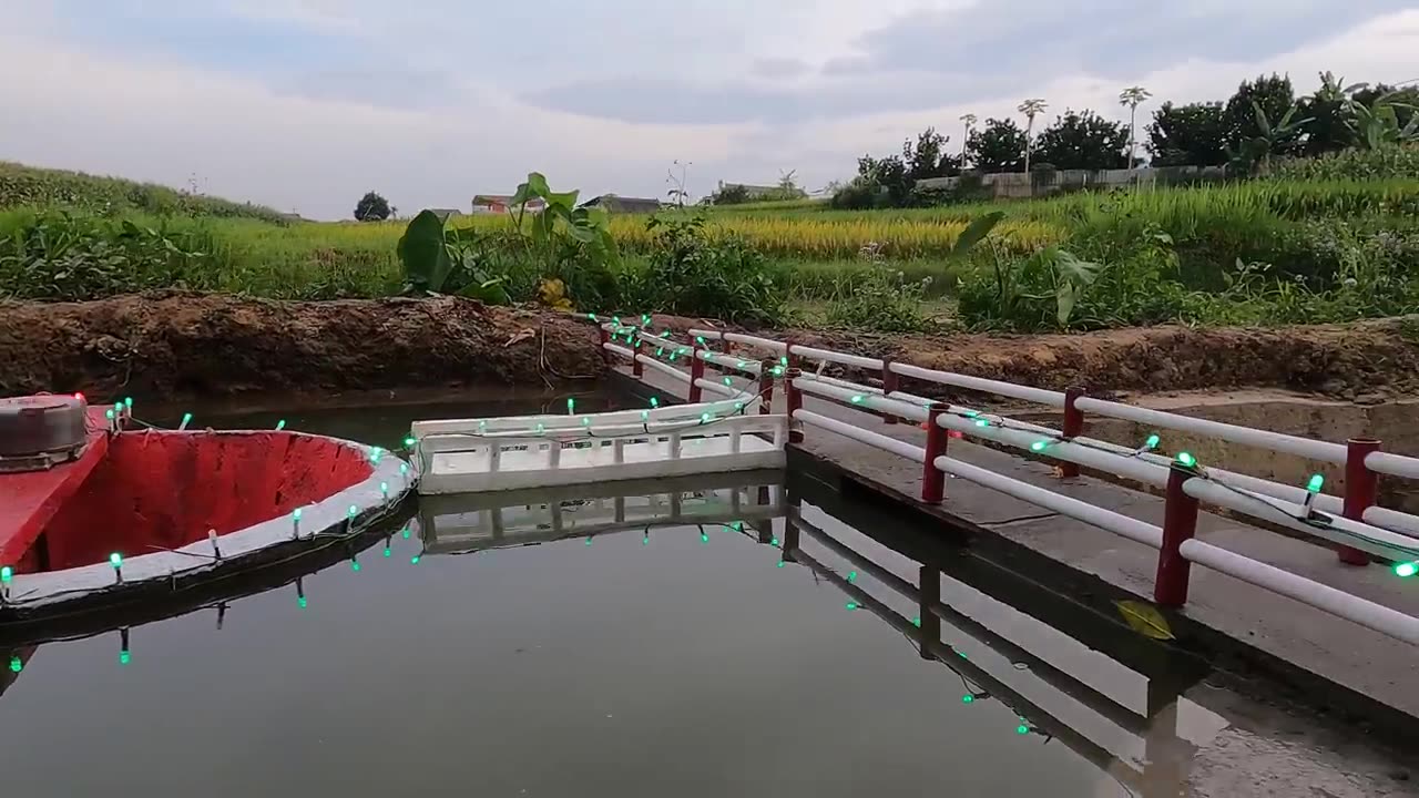 Hydroelectric Design With Turbines In The Middle Of The Lake