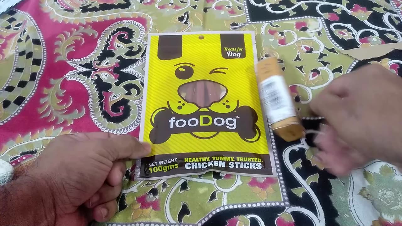 Dogsee chew Singles Small Bars & FooDog Chicken Sticks Dog Treats