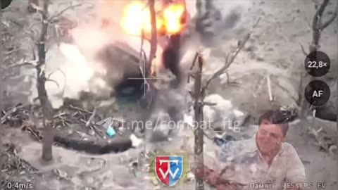 Ukrainian 58th Motorized Brigade lands an artillery shell directly on a Russian soldier in a trench