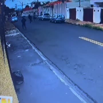 Roubo a uma agência bancária da Caixa Econômica, nesta sexta-feira, 29, em São Carlos. Criminosos levaram R$ 800 mil.