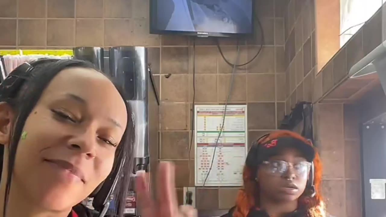 BREAKING | BOJANGLE EMPLOYEES EAT FROM CUSTOMER ORDERS FOR TIKTOK ...
