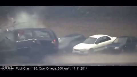 200 km/h car crash test