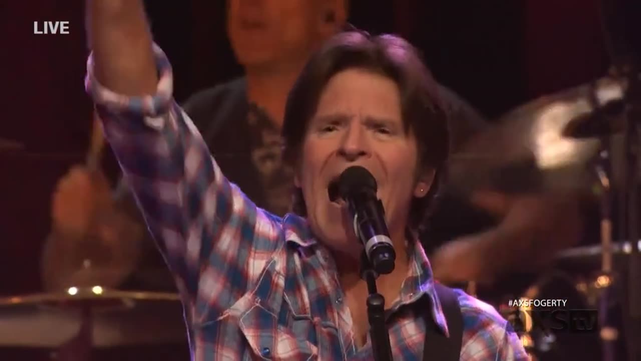 Fortunate Son ~ John Fogerty ( Live )