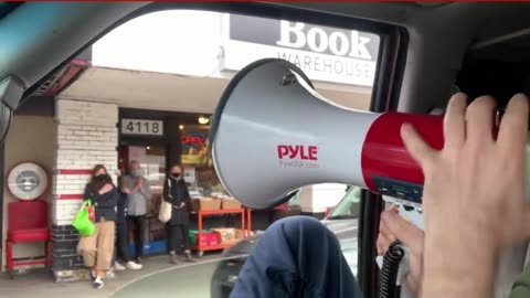 Anti-mandate comedian identifies alleged attacker as top BC cancer doctor