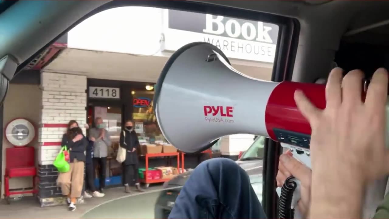 Anti-mandate comedian identifies alleged attacker as top BC cancer doctor
