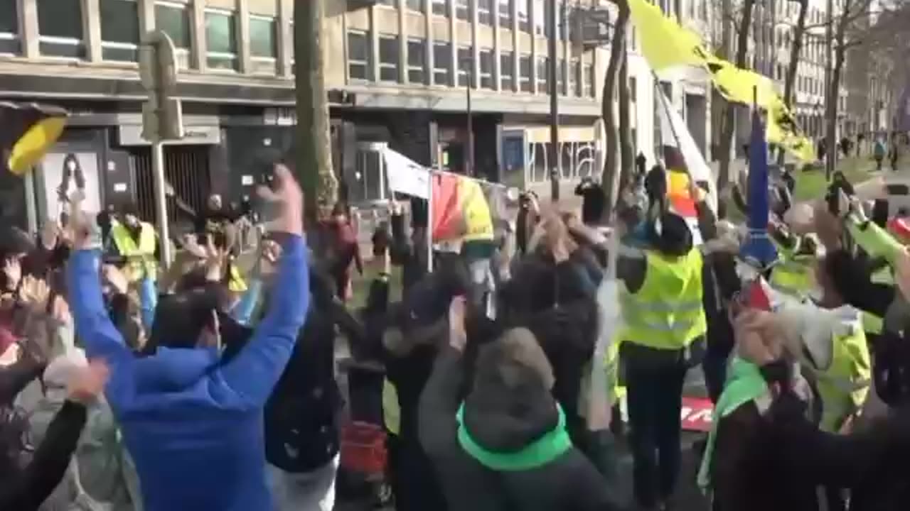 Huge protest against digital Euro hits Netherlands