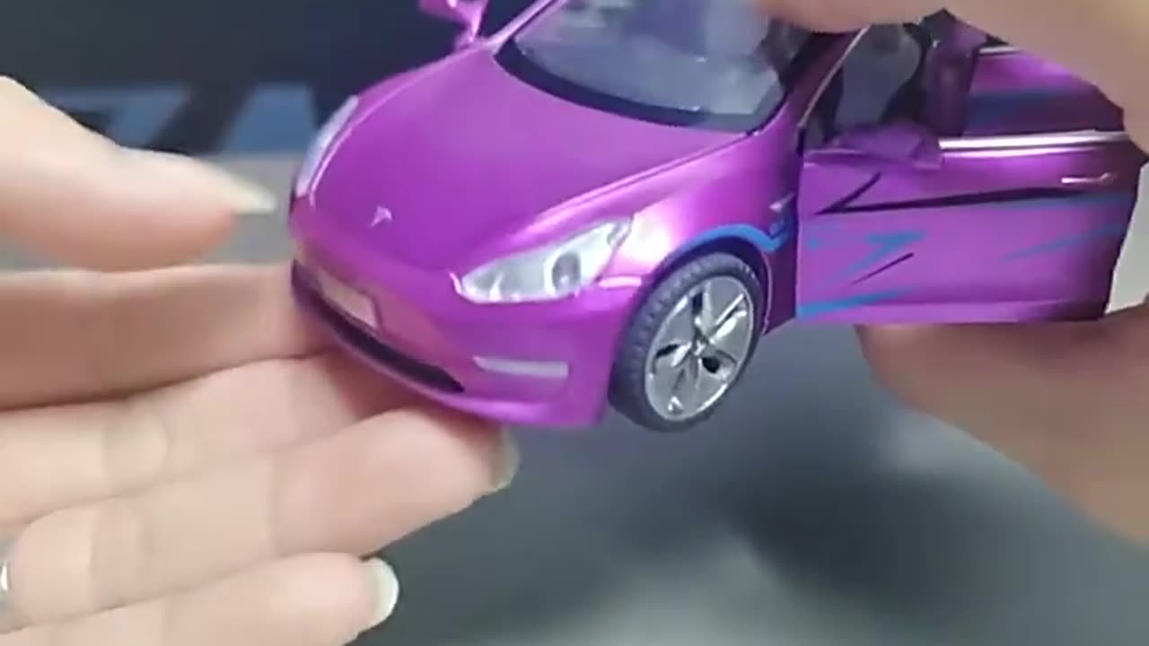 1:32 Tesla Model 3 Die Cast Car