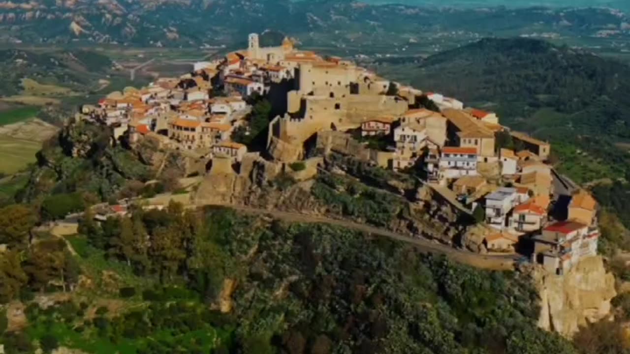 The Mountains of Santa Severina, Italy #naturalbeauty