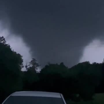 Large tornado near Prospect, Tennessee 5-8-2024
