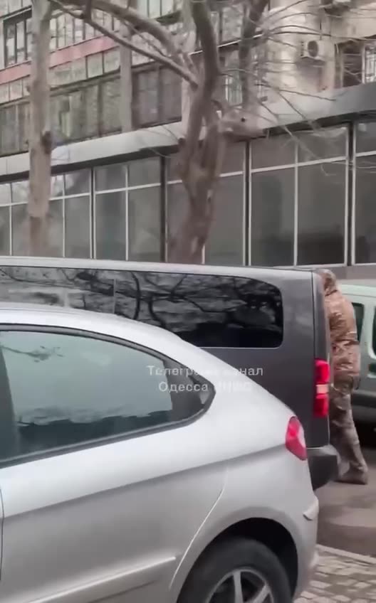 This is how forced conscription looks for rich and for poor people