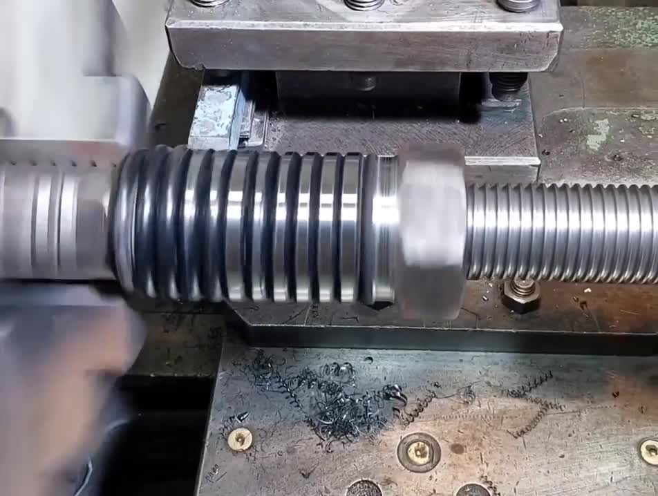 Few people know this technique of turning metal