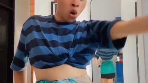 This is how some African twerking looks like.