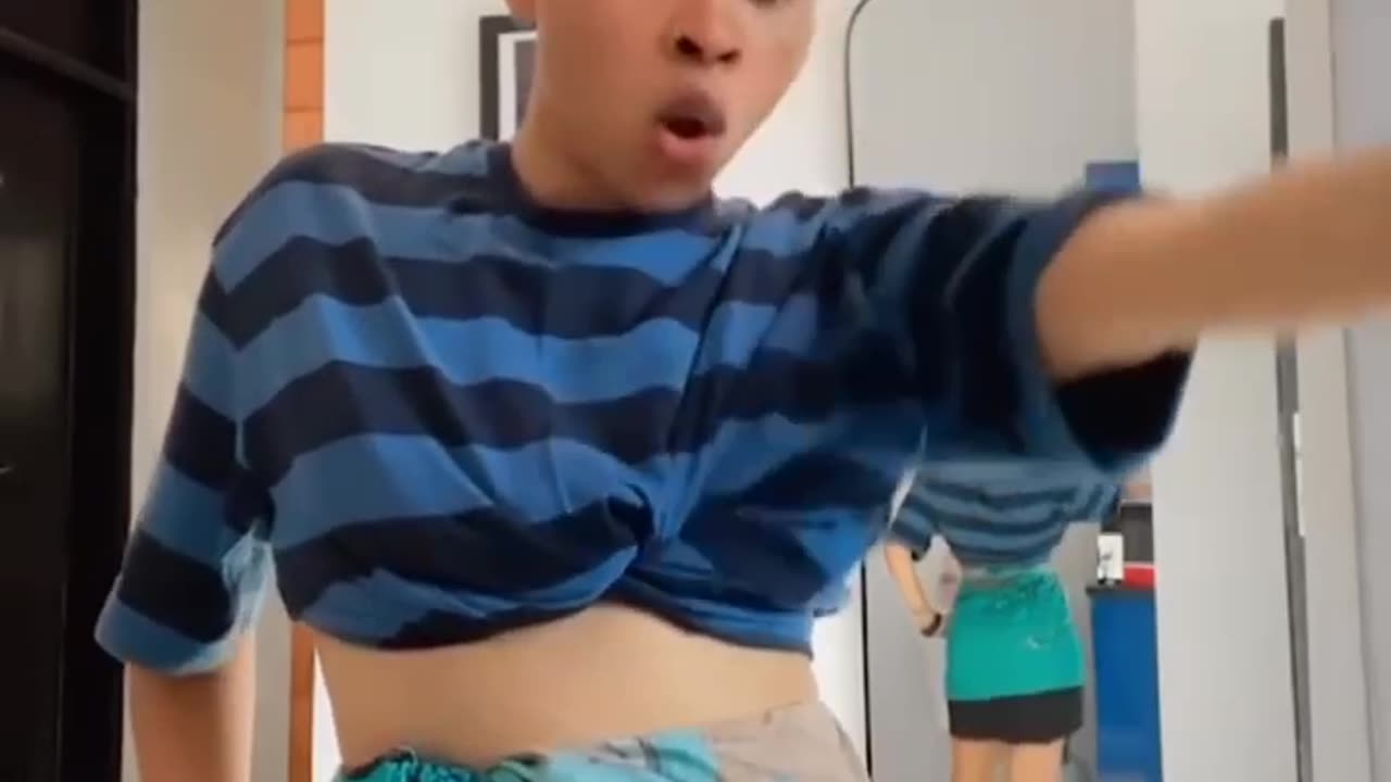 This is how some African twerking looks like.