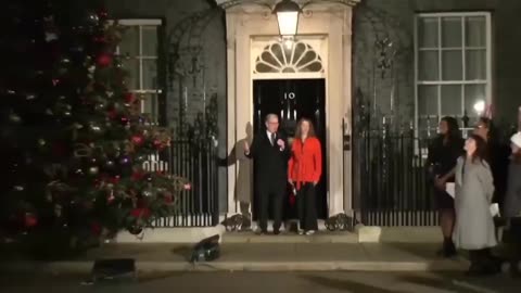 Keir Starmer Switches on 10 Downing Street Christmas Tree Lights