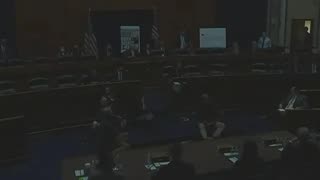 NOW - Lights go out during Twitter hearing in DC.