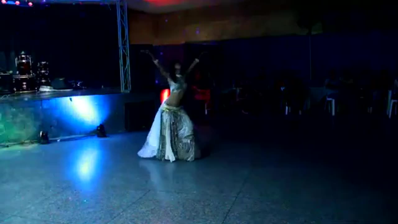 Dhalne- Lagi- Hai- Raat- Song- Dance