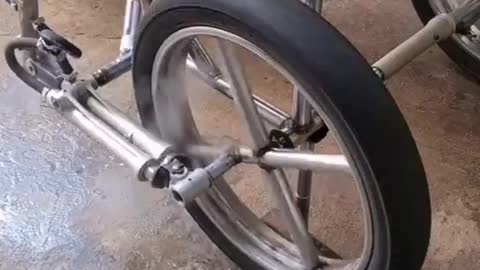A spectacular use of steam to power a small buggy car