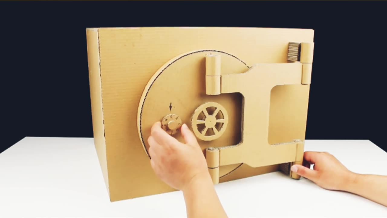 How to make Safe with Combination Number Lock from cardboard