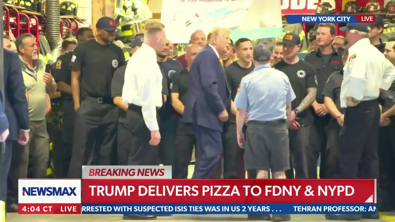 Trump delivers pizza to Firefighters after court