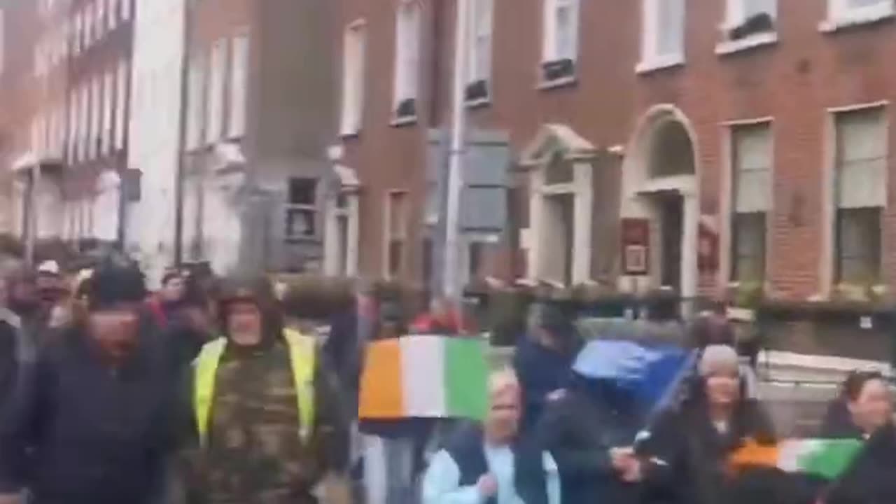 Huge crowds in Dublin as concerned Irish citizens protest unvetted migrants