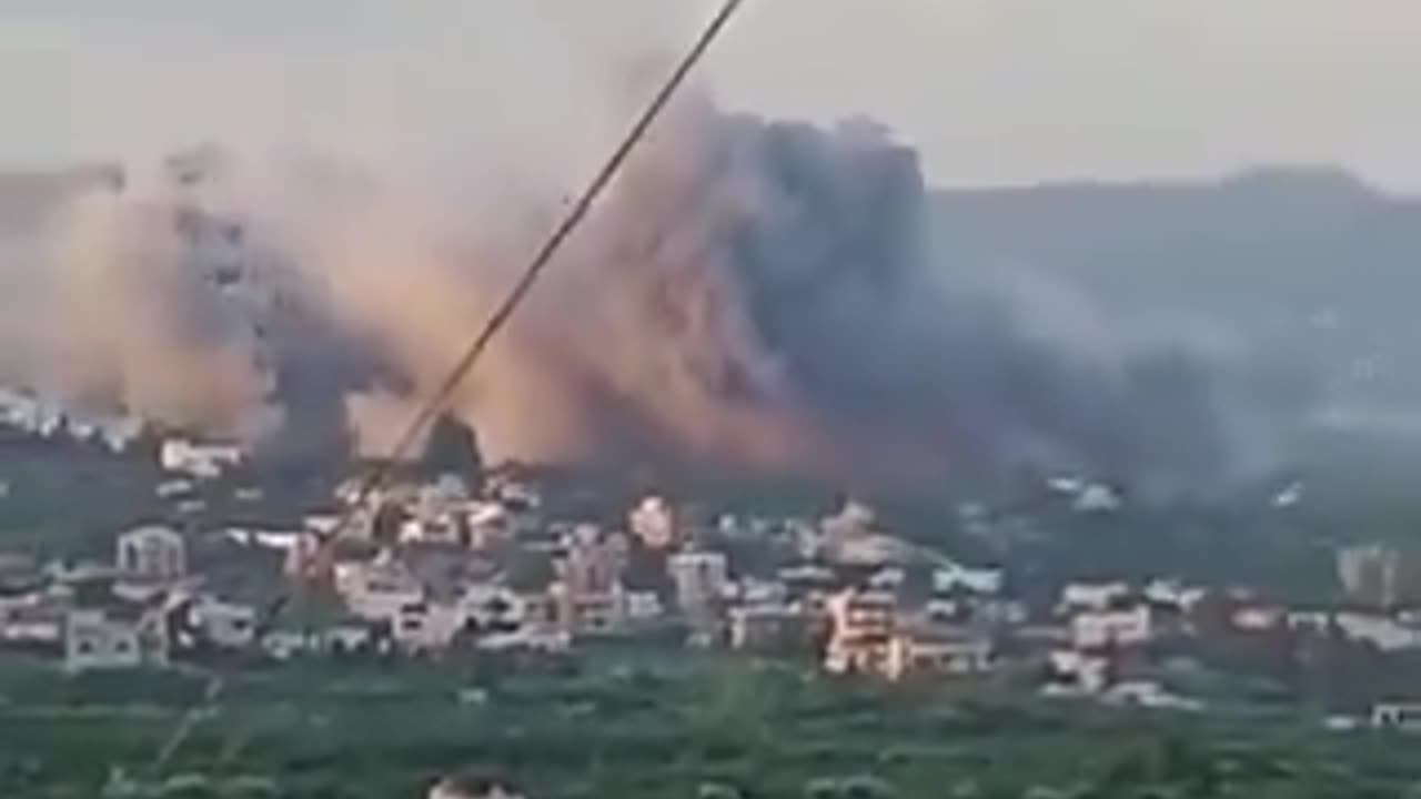 Israeli forces drop massive bombs in southern Lebanon #2