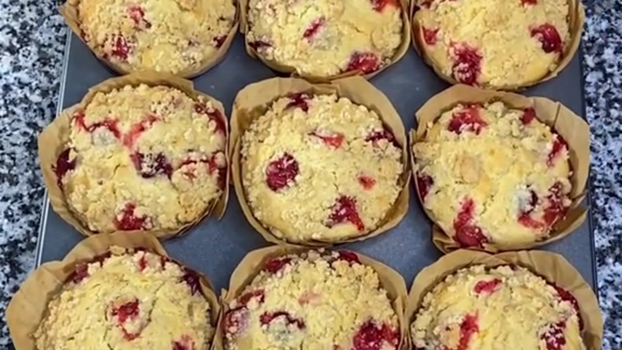 Cranberry orange muffin #holidayseason #muffins #EasyRecipe