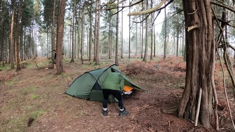 Manipulating the tent door . Woodland wildcamping Jan 2023