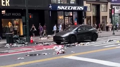 WHERES THE NYPD WHEN NEEDED WTF 🤬