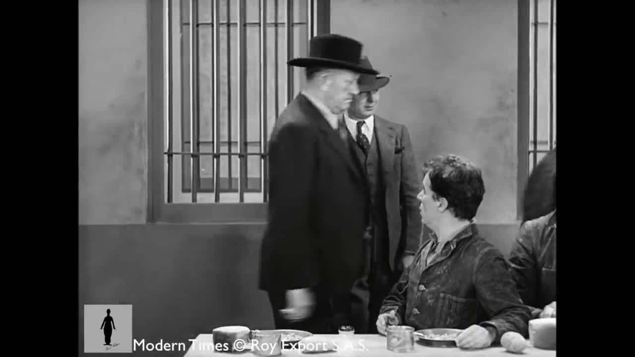 Interesting fany vedio, by Charlie chaplin