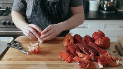 Making Red Lobster Cheddar Bay Biscuits At Home | But Better