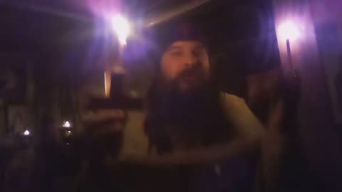 ΕΊΣΑΣΤΕ ΕΚΤΌΣ ΕΑΥΤΟΎ