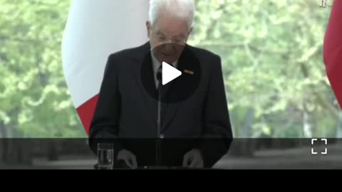 Il pagliaccio Mozzarella vi invita al voto alle elezioni europee in MERDALIA💩votate italiani votate a 50 euro i vostri politici e poi fatevi prendere per il culo..fanno benissimo i politici a prendere per il culo gli italiani che li votano..MERDALIA