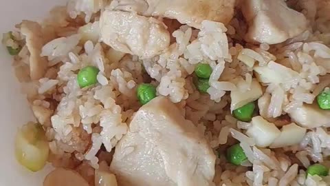 Daily Recipes: The Best Fried Rice. Fried Rice with Spring Rolls #recipe #friedrice #cooking #howto