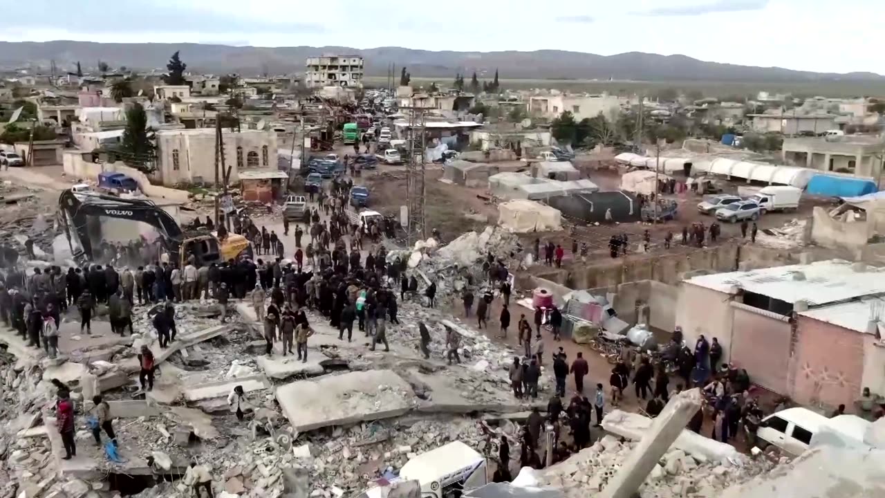 Syrian Imam holds back tears at Friday prayers