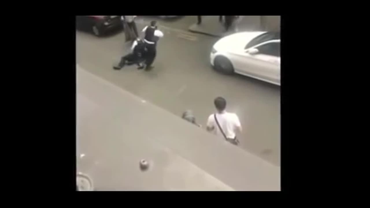 Somalis Fighting Police In England