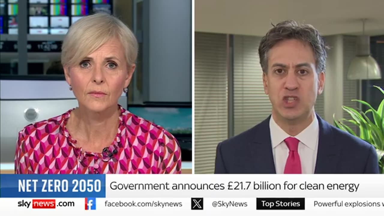 Government 'believes in borrowing to invest', says minister as PM announces £22b