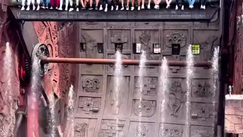 Would you go on this ride? 😳