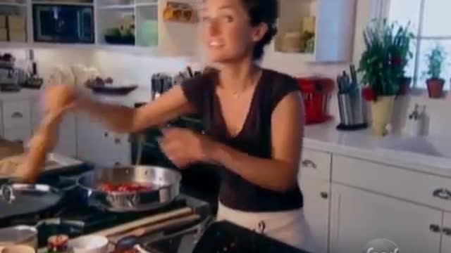 CelebChefCooking - Giada's Chicken Cacciatore Recipe - Giada De Laurentiis