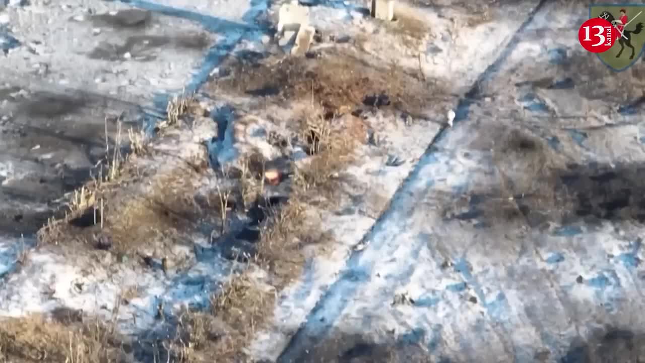 "Putin's tanks engulfed in flames" - column of attacking Russian tanks hit by artillery fire